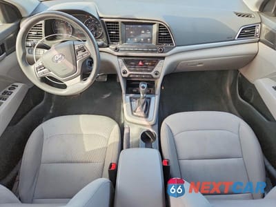 Zdjęcie 8 z 12 samochodu: 2017 HYUNDAI ELANTRA SE VIN:5NPD84LF0HH117562 - miniatura