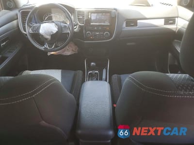Zdjęcie 8 z 14 samochodu: 2017 MITSUBISHI OUTLANDER ES VIN:JA4AZ2A37HZ015370 - miniatura