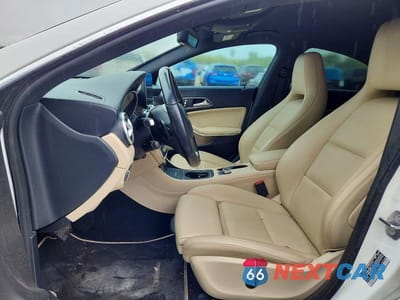 Zdjęcie 7 z 11 samochodu: 2018 MERCEDES-BENZ CLA 250 VIN:WDDSJ4EB8JN695507 - miniatura