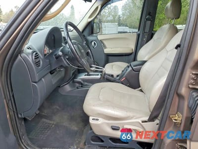 Zdjęcie 7 z 13 samochodu: 2002 JEEP LIBERTY LIMITED VIN:1J4GL58K62W213490 - miniatura