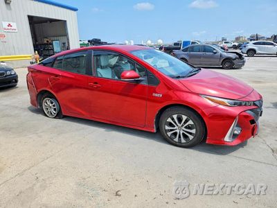 Czwarte zdjęcie samochodu z boku: 2021 TOYOTA PRIUS PRIME LIMITED VIN:JTDKAMFP3M3173470 - miniatura