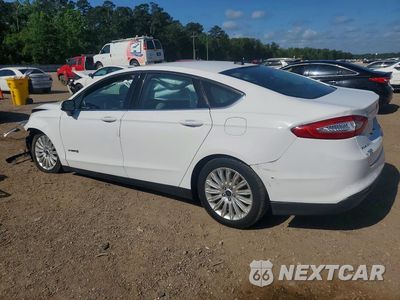 Trzecie zdjęcie samochodu z tyłu: 2016 FORD FUSION S HYBRID VIN:3FA6P0UU7GR126584 - miniatura
