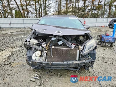 Piąte zdjęcie samochodu w środku: 2017 TOYOTA SIENNA SE PREMIUM 8-PASSENGER VIN:5TDXZ3DC9HS790658 - miniatura