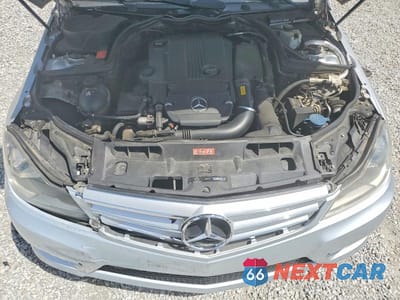 Zdjęcie 11 z 12 samochodu: 2012 MERCEDES-BENZ C 250 VIN:WDDGF4HBXCR210461 - miniatura