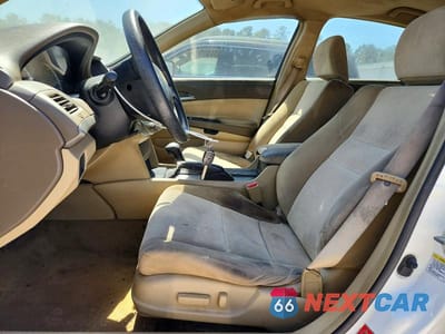 Zdjęcie 7 z 12 samochodu: 2008 HONDA ACCORD LXP VIN:JHMCP26498C073987 - miniatura