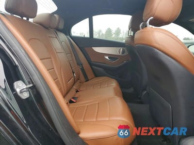 Zdjęcie 10 z 12 samochodu: 2019 MERCEDES-BENZ C 300 4MATIC VIN:55SWF8EB0KU284900 - miniatura