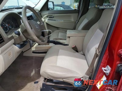 Zdjęcie 7 z 14 samochodu: 2009 JEEP LIBERTY SPORT VIN:1J8GP28K79W549094 - miniatura