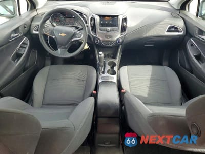 Zdjęcie 8 z 13 samochodu: 2019 CHEVROLET CRUZE LT VIN:1G1BE5SM1K7114406 - miniatura
