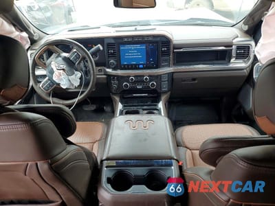 Zdjęcie 8 z 13 samochodu: 2024 FORD F350 SUPER DUTY VIN:1FT8W3BT6REE99560 - miniatura