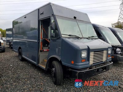 Czwarte zdjęcie samochodu z boku: 2021 FORD F59 DELIVERY TRUCK VIN:1F65F5KN6M0A05027 - miniatura