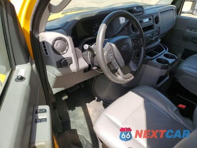 Zdjęcie 8 z 13 samochodu: 2022 FORD E350 BOX TRUCK VIN:1FDWE3FN4NDC11715 - miniatura