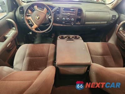 Zdjęcie 8 z 13 samochodu: 2008 CHEVROLET SILVERADO K2500 HEAVY DUTY VIN:1GCHK29K98E111528 - miniatura