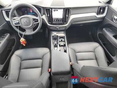 Zdjęcie 8 z 13 samochodu: 2025 VOLVO XC60 PLUS VIN:YV4M12RC9S1043611 - miniatura