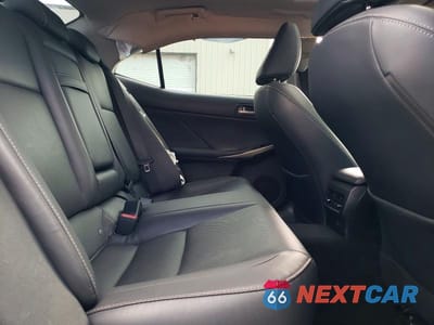 Zdjęcie 10 z 12 samochodu: 2019 LEXUS IS 300 BASE VIN:JTHC81D20K5033995 - miniatura