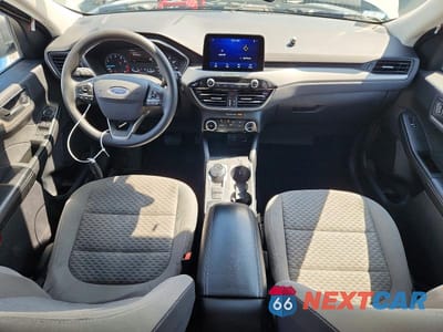 Zdjęcie 8 z 12 samochodu: 2022 FORD ESCAPE SE VIN:1FMCU9G64NUA60570 - miniatura