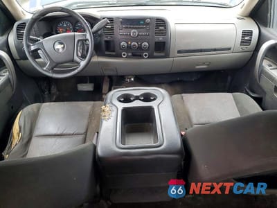 Zdjęcie 8 z 11 samochodu: 2010 CHEVROLET SILVERADO K1500 LS VIN:3GCRKREA3AG218227 - miniatura