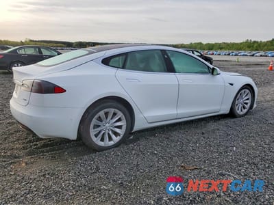 Trzecie zdjęcie samochodu z tyłu: 2018 TESLA MODEL S VIN:5YJSA1E20JF244434 - miniatura