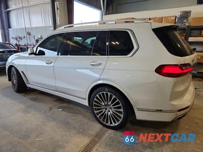 Drugie zdjęcie samochodu z przodu: 2020 BMW X7 XDRIVE40I VIN:5UXCW2C00L9B98678 - miniatura