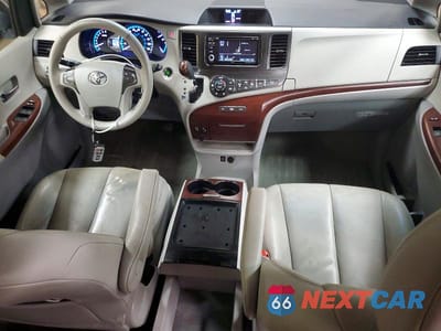 Zdjęcie 8 z 14 samochodu: 2014 TOYOTA SIENNA XLE 7-PASSENGER VIN:5TDDK3DC5ES086962 - miniatura