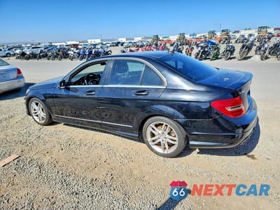 Drugie zdjęcie samochodu z przodu: 2013 MERCEDES-BENZ C 300 4MATIC VIN:WDDGF8AB5DR240860 - miniatura