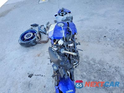 Piąte zdjęcie samochodu w środku: 2024 YAMAHA YZFR7 VIN:JYARM38E0RA009863 - miniatura