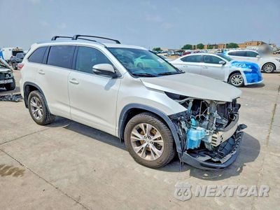 Czwarte zdjęcie samochodu z boku: 2015 TOYOTA HIGHLANDER XLE VIN:5TDKKRFH9FS068016 - miniatura