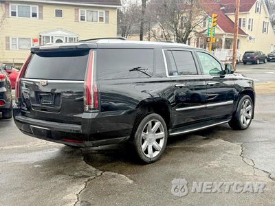 Trzecie zdjęcie samochodu z tyłu: 2019 CADILLAC ESCALADE ESV LUXURY VIN:1GYS4HKJ0KR333020 - miniatura