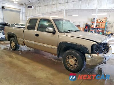 Czwarte zdjęcie samochodu z boku: 2002 GMC NEW SIERRA K1500 VIN:2GTEK19V621205902 - miniatura