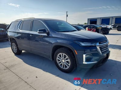 Czwarte zdjęcie samochodu z boku: 2023 CHEVROLET TRAVERSE LT VIN:1GNERGKW0PJ139031 - miniatura