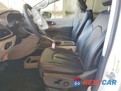 Zdjęcie 7 z 13 samochodu: 2024 CHRYSLER PACIFICA TOURING L VIN:2C4RC1BG3RR112809 - miniatura