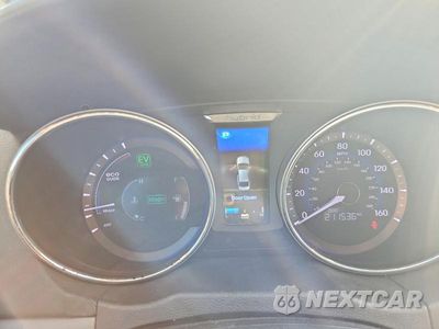 Zdjęcie 9 z 12 samochodu: 2013 HYUNDAI SONATA HYBRID VIN:KMHEC4A40DA064721 - miniatura