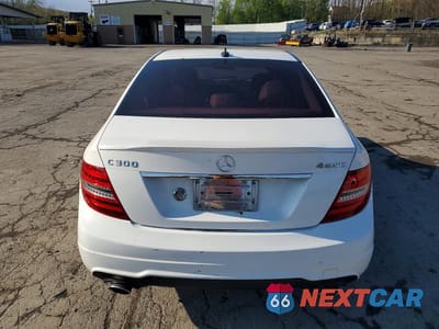 Zdjęcie 6 z 13 samochodu: 2013 MERCEDES-BENZ C 300 4MATIC VIN:WDDGF8AB5DR243239 - miniatura