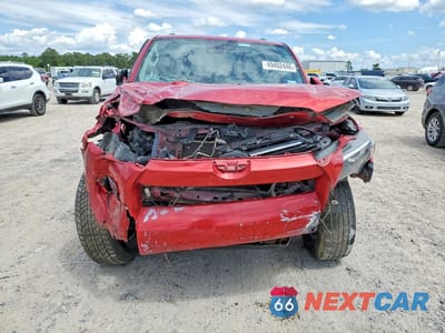 Piąte zdjęcie samochodu w środku: 2021 TOYOTA 4RUNNER SR5 PREMIUM VIN:JTENU5JR5M5867547 - miniatura