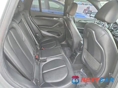 Zdjęcie 10 z 11 samochodu: 2018 BMW X1 XDRIVE28I VIN:WBXHT3C36J5L33974 - miniatura