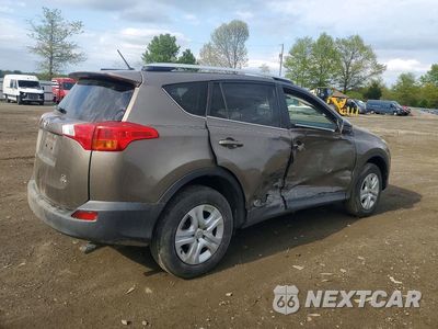 Trzecie zdjęcie samochodu z tyłu: 2015 TOYOTA RAV4 LE VIN:JTMBFREV8FD116323 - miniatura