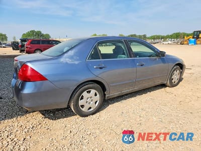 Trzecie zdjęcie samochodu z tyłu: 2007 HONDA ACCORD LX VIN:1HGCM56417A159091 - miniatura