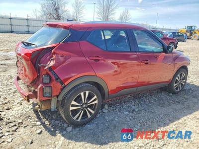 Trzecie zdjęcie samochodu z tyłu: 2019 NISSAN KICKS SV VIN:3N1CP5CU4KL519517 - miniatura