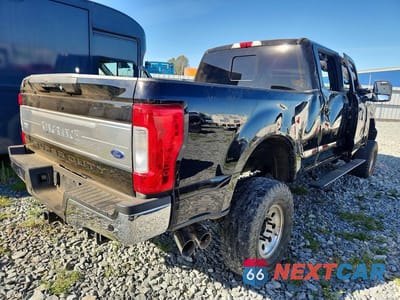 Trzecie zdjęcie samochodu z tyłu: 2017 FORD F250 SUPER DUTY VIN:1FT7W2BTXHEC40851 - miniatura