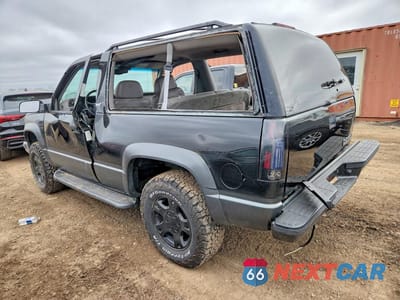 Drugie zdjęcie samochodu z przodu: 1999 CHEVROLET TAHOE K1500 VIN:3GNEK18RXXG218193 - miniatura