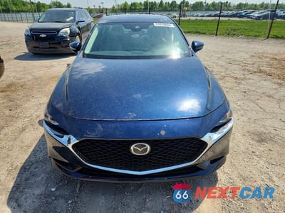 Piąte zdjęcie samochodu w środku: 2021 MAZDA 3 PREFERRED VIN:3MZBPACL2MM252803 - miniatura