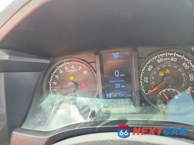 Zdjęcie 9 z 13 samochodu: 2018 TOYOTA TACOMA SR VIN:5TFAX5GN7JX105853 - miniatura