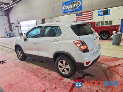 Drugie zdjęcie samochodu z przodu: 2020 CHEVROLET TRAX LS VIN:KL7CJNSB5LB059234 - miniatura