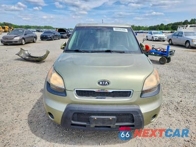 Piąte zdjęcie samochodu w środku: 2011 KIA SOUL + VIN:KNDJT2A21B7255354 - miniatura