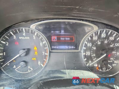 Zdjęcie 9 z 13 samochodu: 2017 NISSAN PATHFINDER SL VIN:5N1DR2MM5HC905856 - miniatura