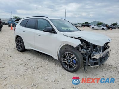 Czwarte zdjęcie samochodu z boku: 2024 BMW X1 M35I VIN:WBX13EF00R5Y39018 - miniatura