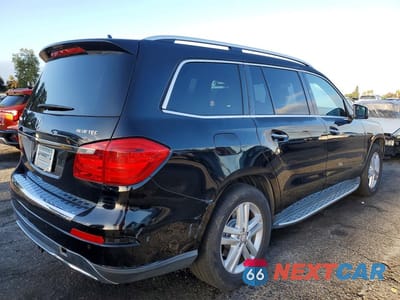 Trzecie zdjęcie samochodu z tyłu: 2015 MERCEDES-BENZ GL 350 BLUETEC VIN:4JGDF2EE1FA551374 - miniatura