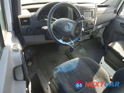 Zdjęcie 8 z 13 samochodu: 2016 MERCEDES-BENZ SPRINTER 2500 VIN:WD3PE8CD4GP330085 - miniatura