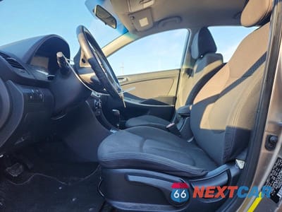 Zdjęcie 7 z 11 samochodu: 2013 HYUNDAI ACCENT SE VIN:KMHCU5AE7DU061154 - miniatura