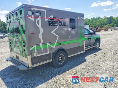 Trzecie zdjęcie samochodu z tyłu: 2015 CHEVROLET SILVERADO K3500 LT VIN:1GB3KZC87FF566230 - miniatura