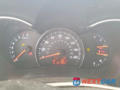 Zdjęcie 9 z 13 samochodu: 2014 KIA SORENTO LX VIN:5XYKT4A68EG501309 - miniatura
